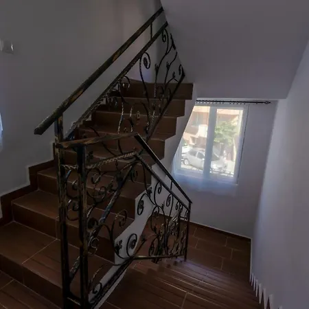 Tiffany Boutique Suits - Affittacamere 3*