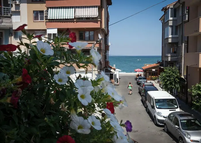 Gasthof Tiffany Boutique Suits -