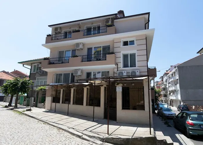 Gasthof Tiffany Boutique Suits -